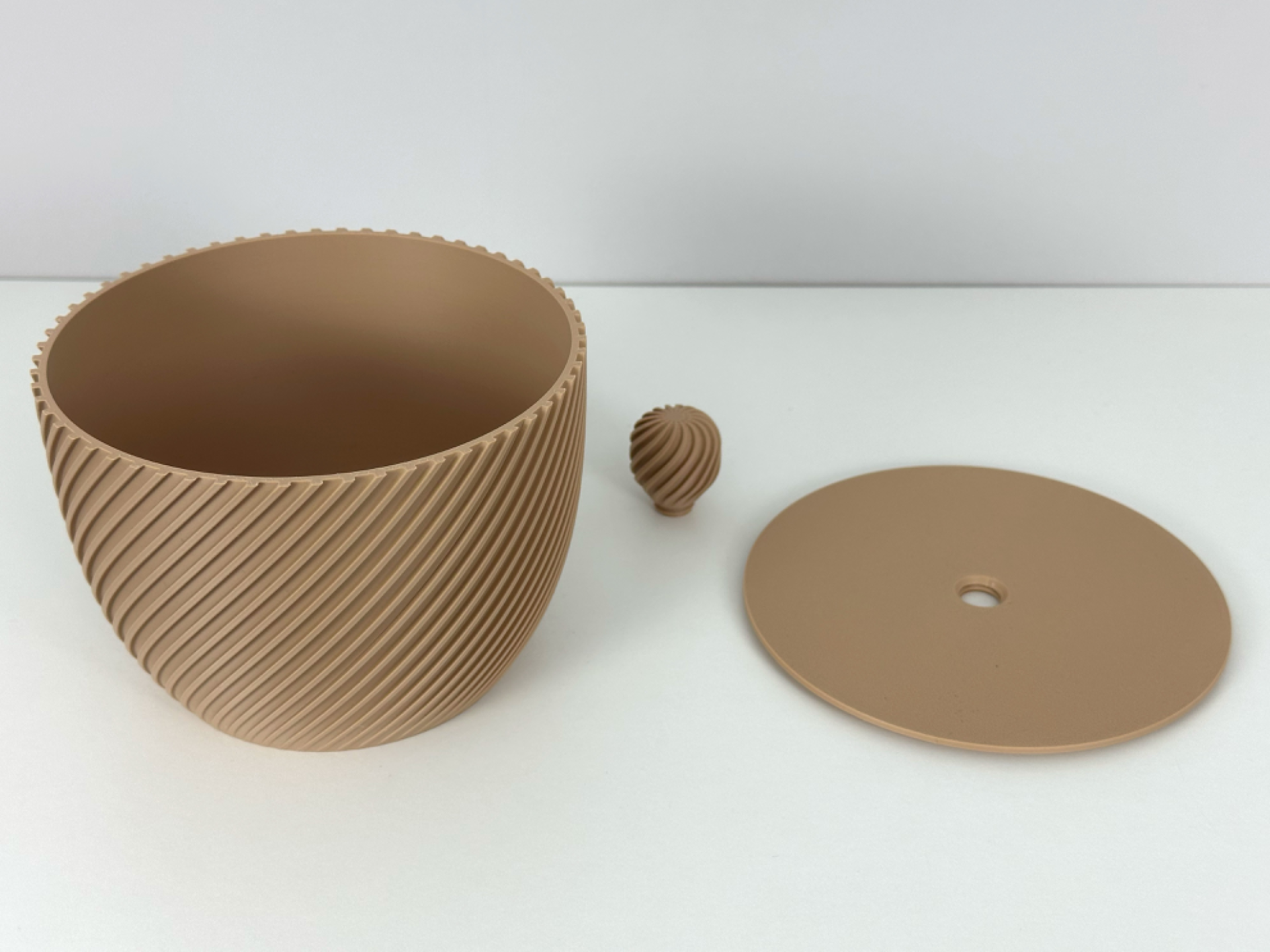 Moderner Aufbewahrungsbehälter mit Spiralmuster